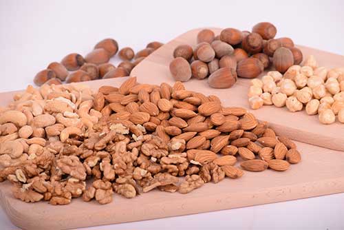 eHowdy nuts and seeds boost mood